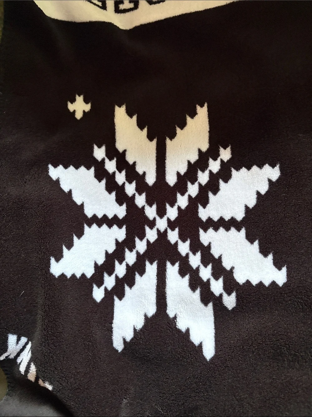 Victoria secret PINK fleece fairisle white and blank throw
